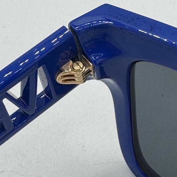 Versace Bluette Browbar Sunglasses - Picture 9 of 11